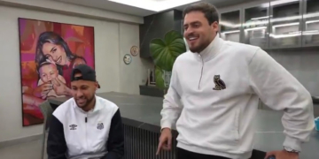Jon Vlogs consegue revelação exclusiva de Neymar sobre Copa do Mundo de 2026 durante live na mansão do jogador
