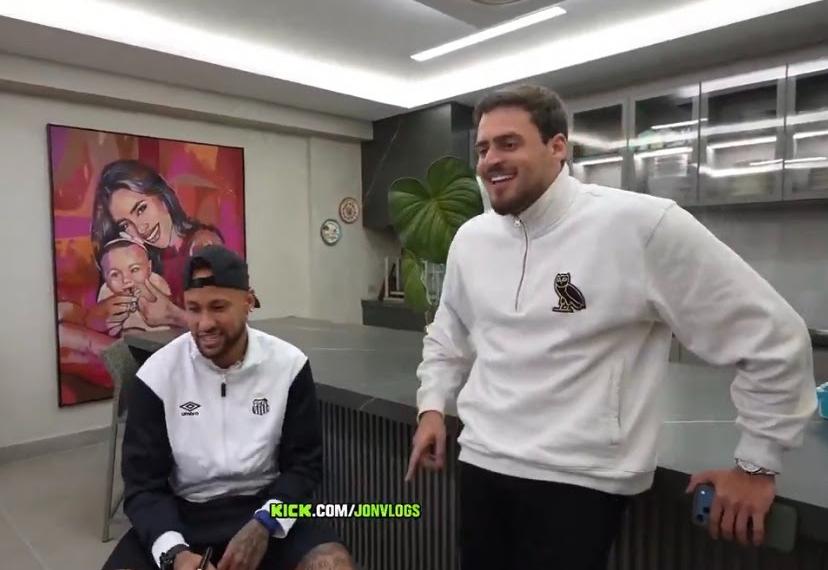 Jon Vlogs consegue revelação exclusiva de Neymar sobre Copa do Mundo de 2026 durante live na mansão do jogador