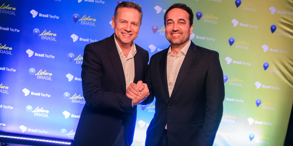 Os executivos Gustavo Pozzebon (Brasil TecPar) e Gil Alves (Allrede Telecom)