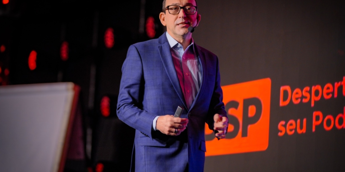 José Roberto Marques, fundador do IBC, reforça a importância do desenvolvimento humano.