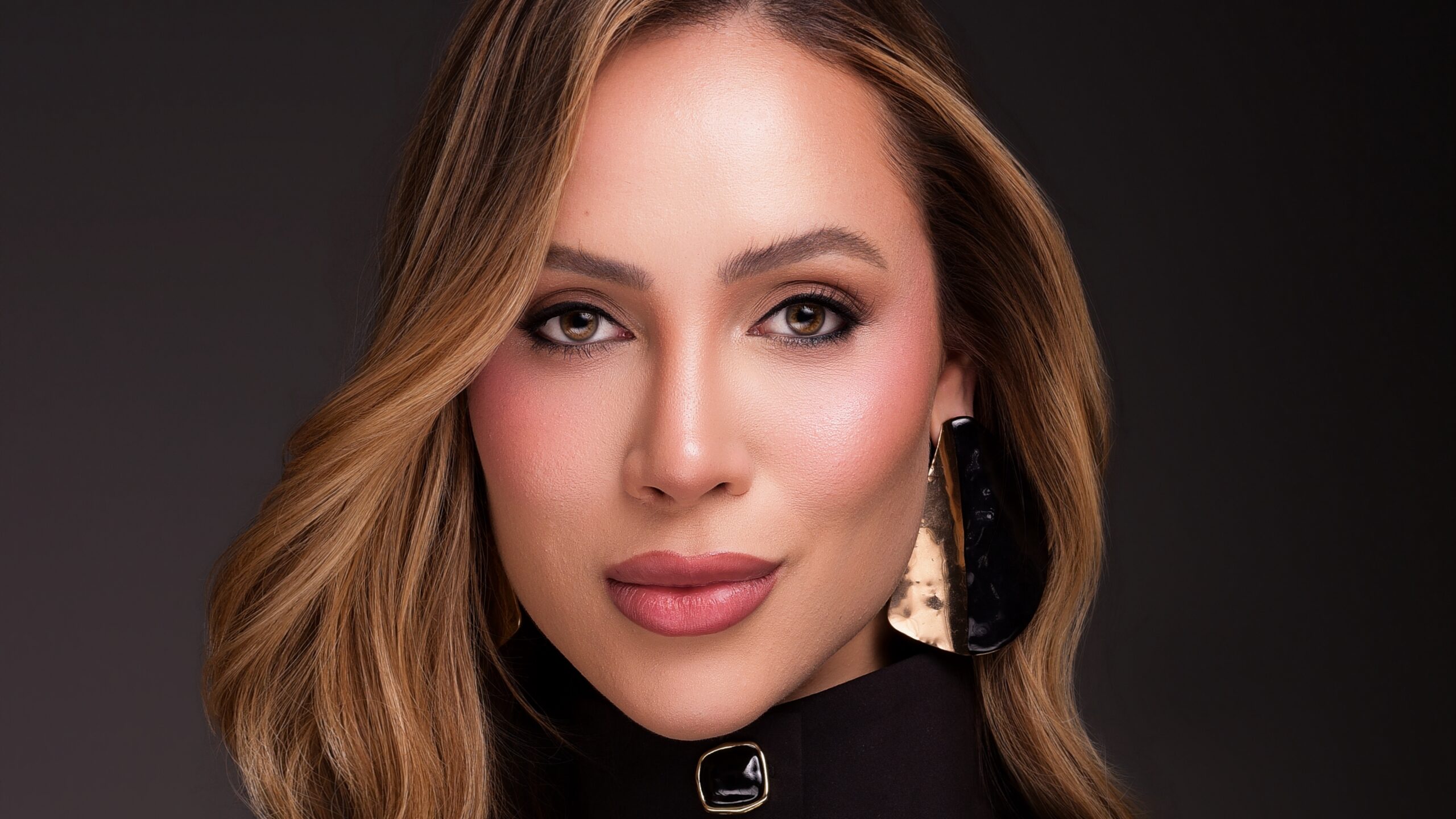 EXCLUSIVO | Dra. Heloísa Frois revoluciona a harmonização facial com o Método SOU®️, uma filosofia que preserva a identidade de cada paciente