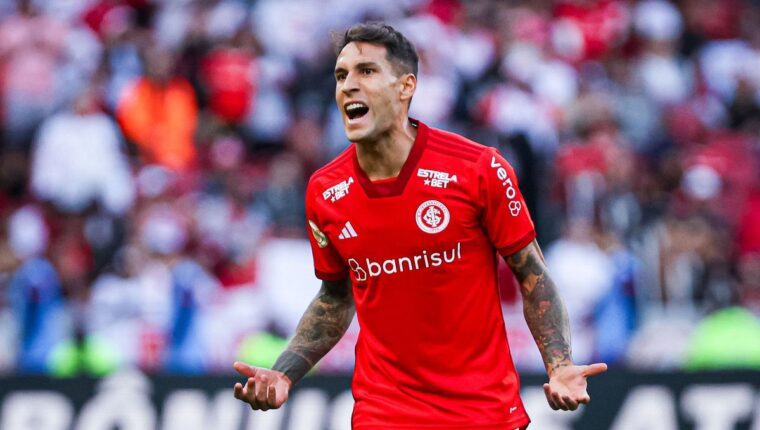 Hugo Mallo em ação pelo Internacional