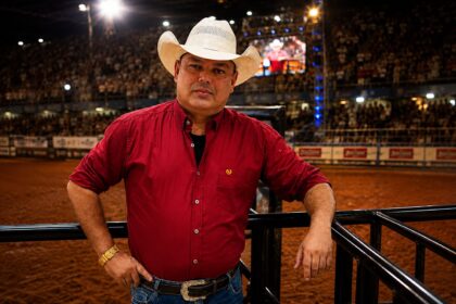 James Bonanza presente na Arena de Rodeio.