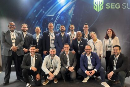 Equipe Axis Communications no evento.
