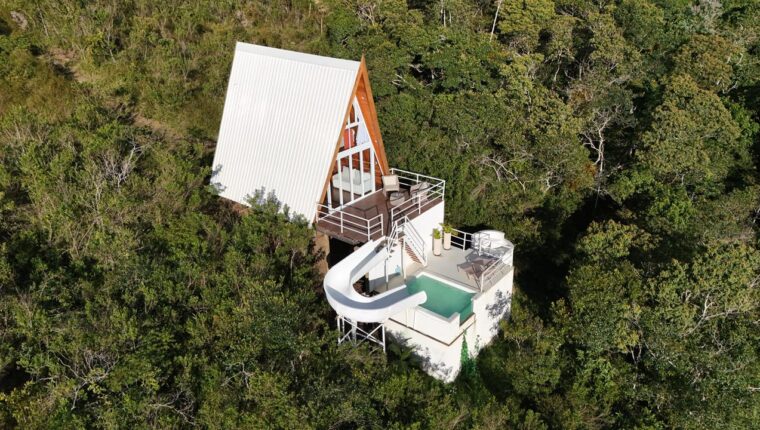 Chalé romântico Bosque da Fortuna, no interior da Bahia, alcançou 100% de ocupação por dois anos sem competir por preço.